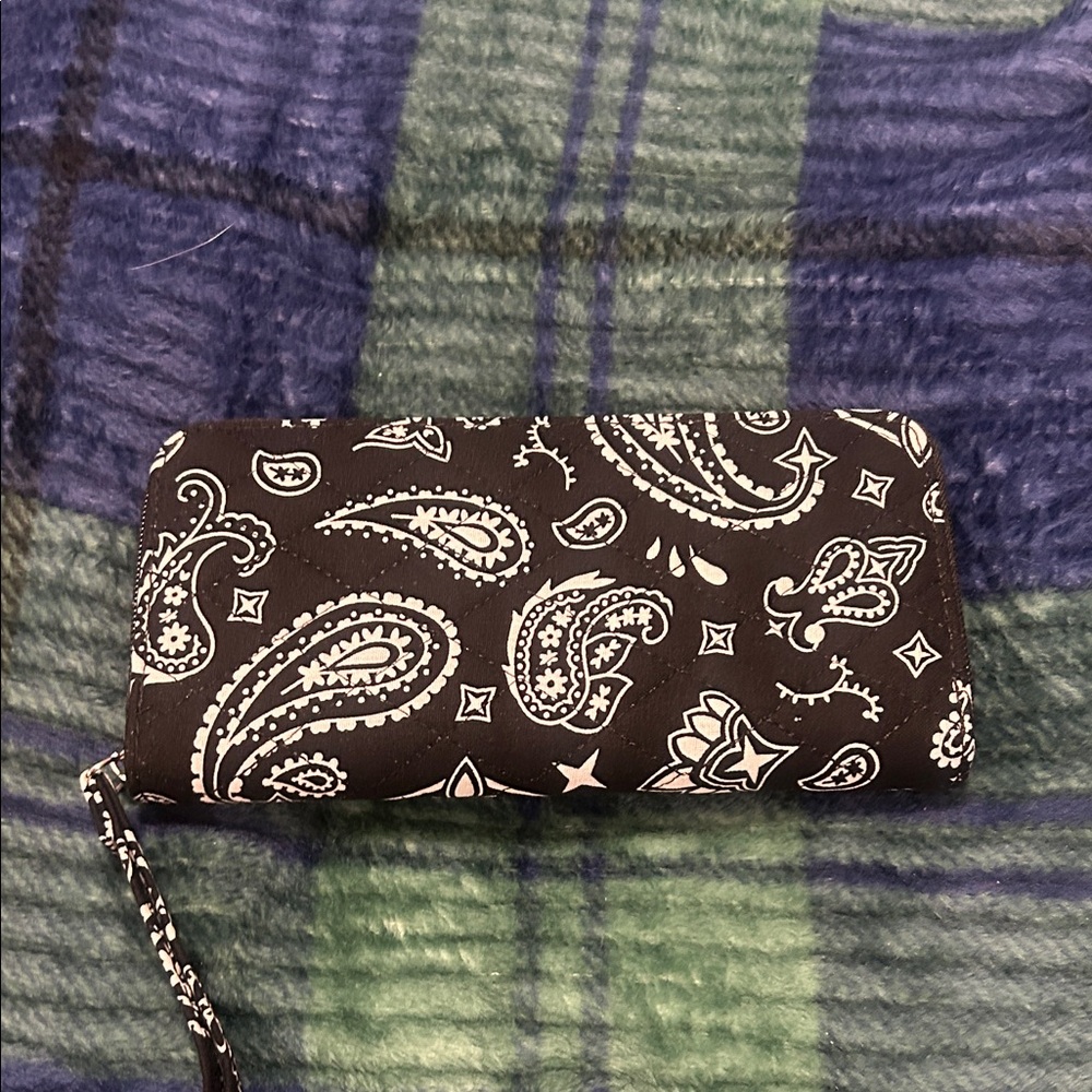 Elegant Black Paisley Clutch Wristlet